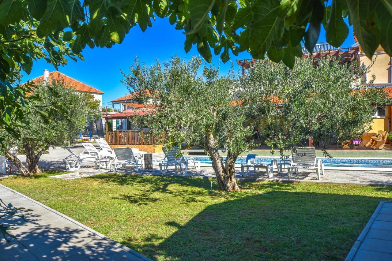 Apartments Flora Pakoštane Exteriér fotografie